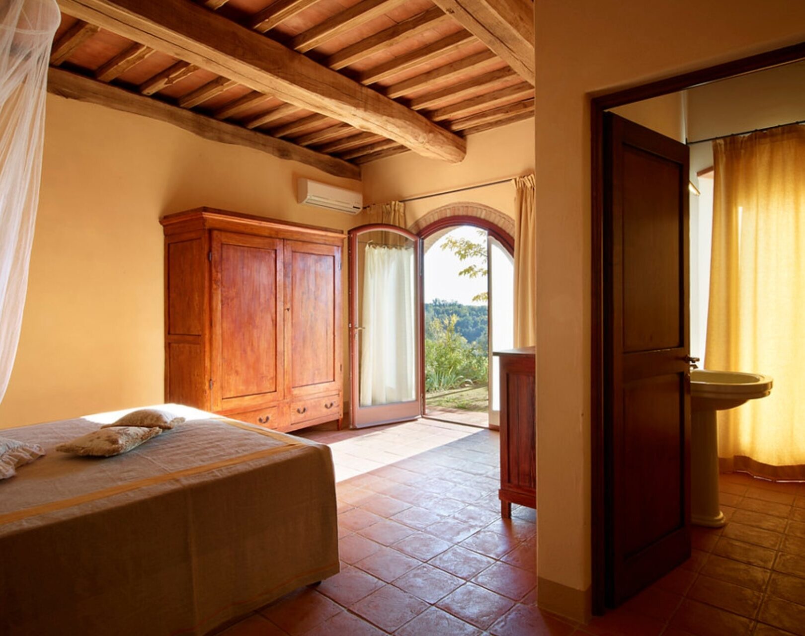 Matrimoniale Deluxe (8)-min